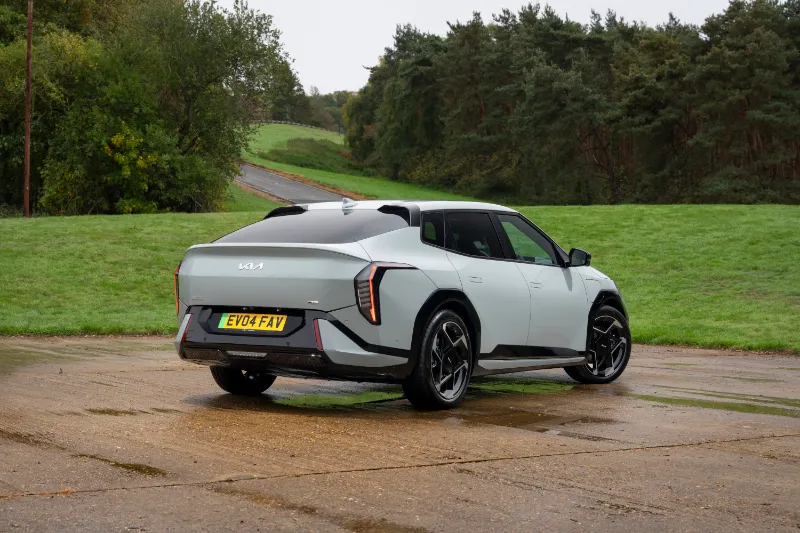 Kia EV4 Fastback 1