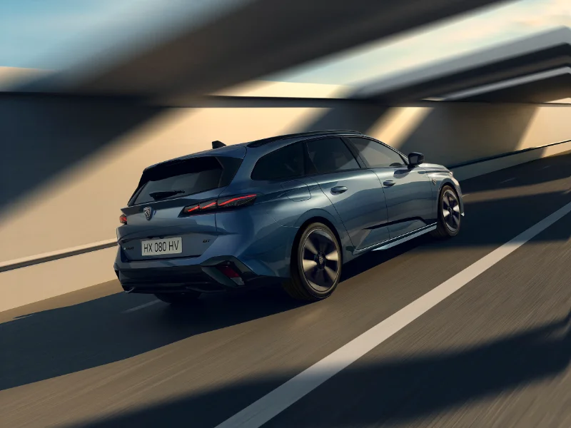 Peugeot e-308 SW 2