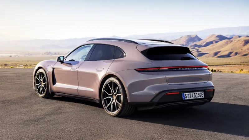 Porsche Taycan Sport Turismo 1